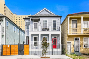 French Quarter Condo Walking Distance to Hot Spots